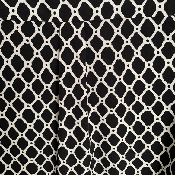 Gently worn- The Loft Blouse - Picture 6 of 6